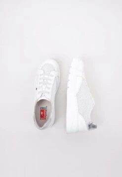 Fluchos Sneakers Laag - White 9 Fluchos Sneakers Laag - White -Deals Shoes Store 05150e7b910e4f73bd96a47196d5a101