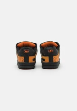 Globe Tilt - Skateschoenen - Black/Orange Fade -Deals Shoes Store 0c1d6d9ffb6b480886de7184c67ee65f