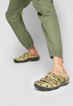 Keen Yogui Arts - Badslippers - Green
