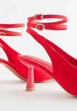 Next Forever Comfort Double Buckle Jewel Standard - Klassieke Pumps - Red -Deals Shoes Store 1b1fa23448f545e2ba3c9dc868ed7a16