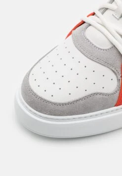 Roberto Cavalli Sneakers Laag - Light Grey/Coral/White 11 Roberto Cavalli Sneakers Laag - Light Grey/Coral/White -Deals Shoes Store 22c591a81c364185977c886dc42055d2