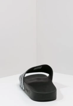 Adidas Originals Adilette Unisex - Muiltjes - Black/White 9 Adidas Originals Adilette Unisex - Muiltjes - Black/White -Deals Shoes Store 3d4be3bd81b649388ffbdb4a1c9c55cf