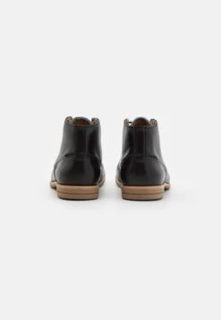 Sneaky Steve Crasher Shoe - Veterboots - Black Texas 8 Sneaky Steve Crasher Shoe - Veterboots - Black Texas -Deals Shoes Store 3fcef8bc58e34a4aab611f6202b64ee4