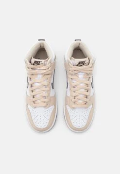 Nike Sportswear Nike Dunk - Sneakers Hoog - Beige/White 11 Nike Sportswear Nike Dunk - Sneakers Hoog - Beige/White -Deals Shoes Store 511691aca66140188215bd80dd190145