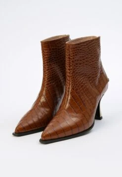 Korte Laarzen - Brown 8 Korte Laarzen - Brown -Deals Shoes Store 564386b0504d4896b3dfbbb11ee80421