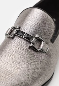 Aldo Bowtie Pillow Walk - Instappers - Pewter -Deals Shoes Store 63b8d89c391a435a8a4f3781024510c6