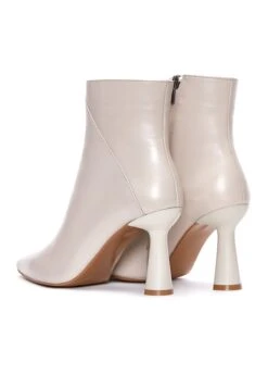 Enkellaarsjes Met Hoge Hak - Cream -Deals Shoes Store 6a34163ecb5c4df7b824d4958393d5d9