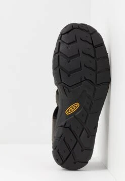 Keen Clearwater Cnx - Outdoorsandalen - Magnet/Black -Deals Shoes Store 70df8c3b6013450db6df68a88245cf7c