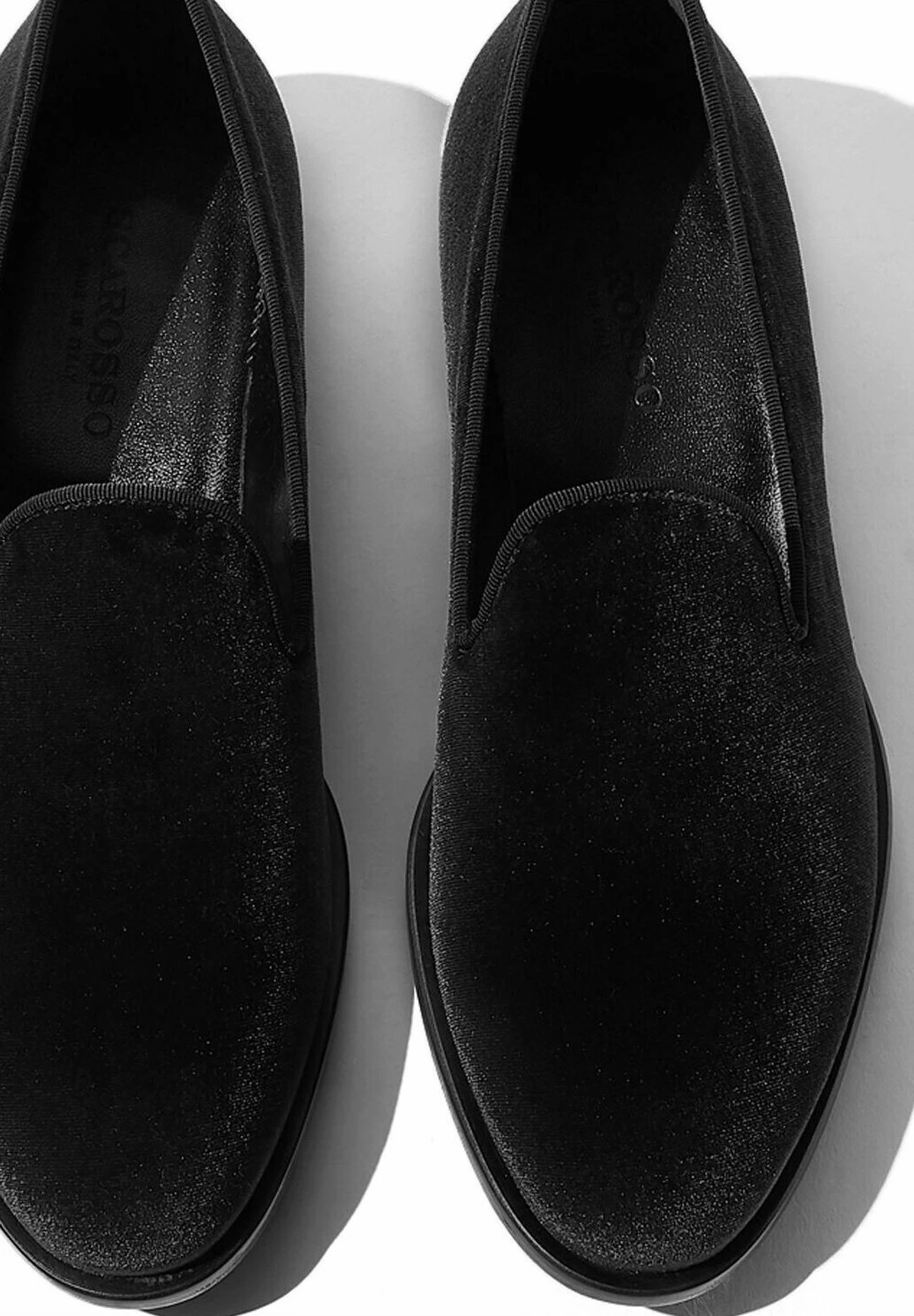 George - Instappers - Black Velvet 4 George - Instappers - Black Velvet - Image 4