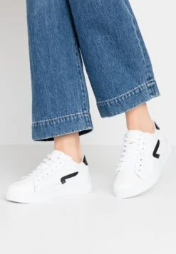 Hook - Sneakers Laag - White/Black