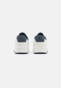 BJØRN BORG Sneakers Laag - White/Navy 8 BJØRN BORG Sneakers Laag - White/Navy -Deals Shoes Store 97f7d50e44af4ead8692ba7126eab2a1