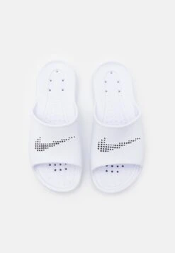 Nike Sportswear Victori One Shower Slide - Badslippers - White/Black -Deals Shoes Store 9e63ee69e5554a38975ebea087559345