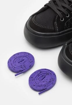 Element Strack 2.0 Unisex - Sneakers Laag - Black 11 Element Strack 2.0 Unisex - Sneakers Laag - Black -Deals Shoes Store a2ddf3ad1204439aa447a98863c7558b