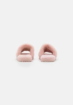 Puma Fluff - Pantoffels - Rose Quartz/Pristine -Deals Shoes Store a33b1177ca0e43a0a9622b357ddbafc7