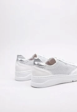 Fluchos Sneakers Laag - White 11 Fluchos Sneakers Laag - White -Deals Shoes Store b0b1168a4b8448478d1ed50638efbfac