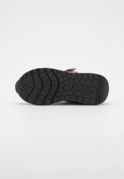 Geox Fastics Girl - Sneakers Laag - Antique Rose/Black -Deals Shoes Store c225eddaf6b94fad8f7be1d2c80ffd7d