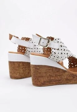 Sandalen Met Sleehak - White -Deals Shoes Store c5f157005f5d41d69ab822e0b8542eb2