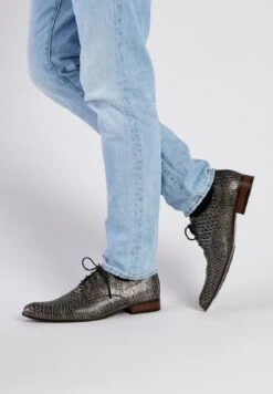 Boa Boa - Veterschoenen - Brown