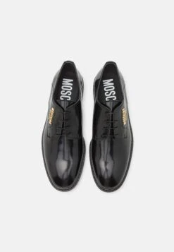 MOSCHINO Plate - Veterschoenen - Nero 9 MOSCHINO Plate - Veterschoenen - Nero -Deals Shoes Store c81f0523d5494e3786e3a30a4980b0be
