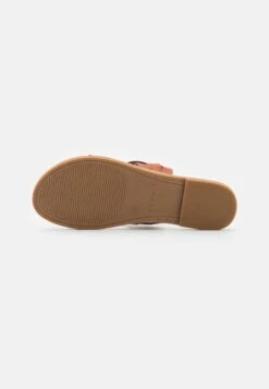 ESPRIT B23-02 2Strap - Muiltjes - Caramel -Deals Shoes Store d1c24d84b9e64fdc8f3eaf7c1efd1038