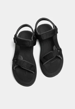 PULL & BEAR Contrast Technical - Sandalen - Black -Deals Shoes Store d244759aefb34f0784995c57b170bdcb
