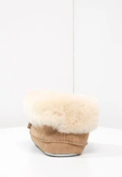 Shepherd Emmy - Pantoffels - Chestnut -Deals Shoes Store daf6619d42f94b44b4c21c505fd29a12