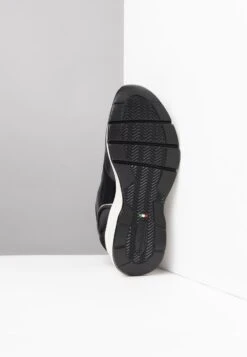 NeroGiardini Sneakers Laag - Nero 9 NeroGiardini Sneakers Laag - Nero -Deals Shoes Store dbcc4898b76e45c6a3ef8992d84bd300