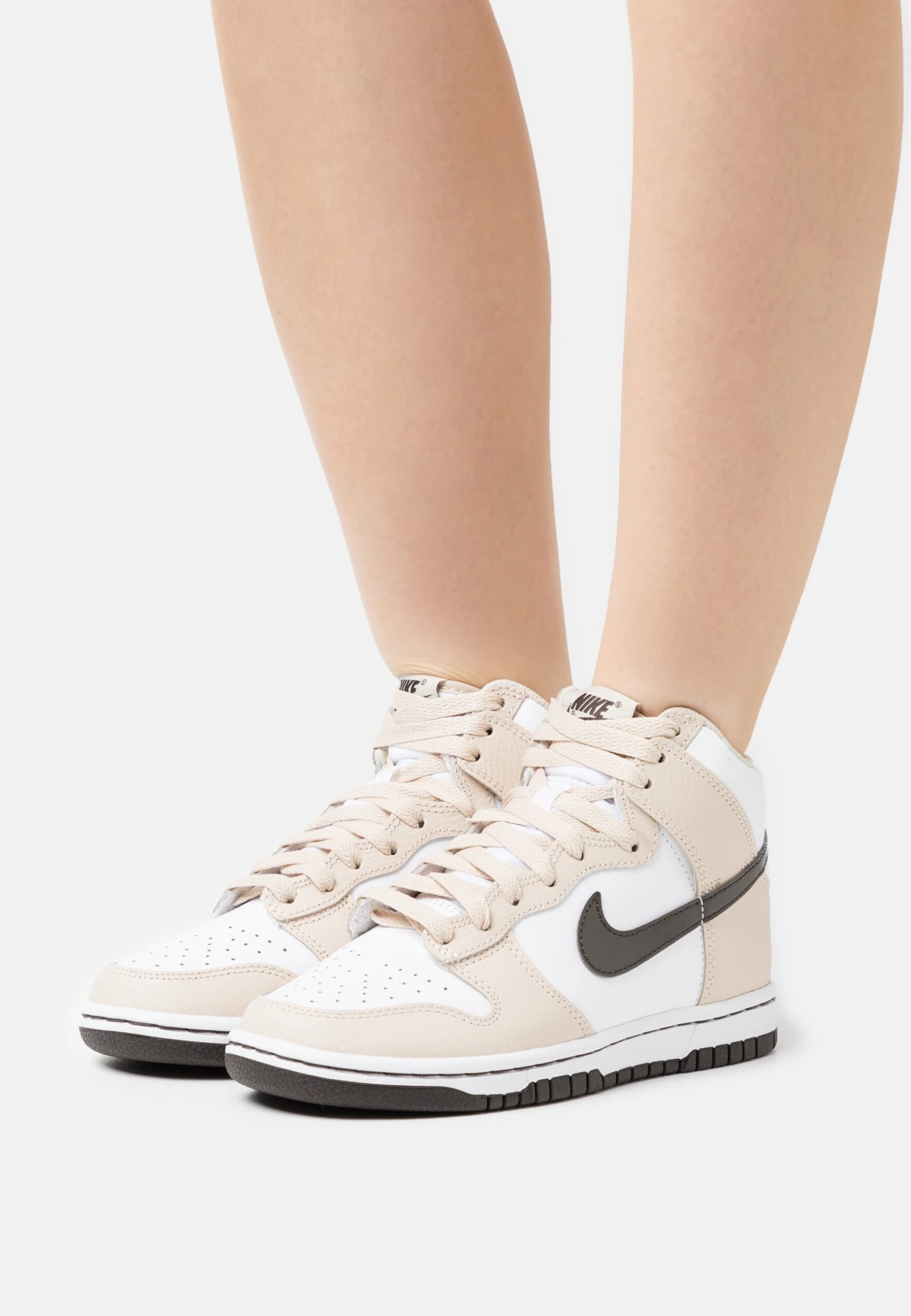 Nike Sportswear Nike Dunk - Sneakers Hoog - Beige/White 1 Nike Sportswear Nike Dunk - Sneakers Hoog - Beige/White