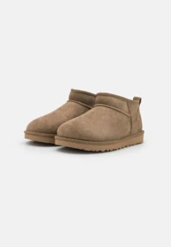 Ugg Korte Laarzen - Marrone 10 Ugg Korte Laarzen - Marrone -Deals Shoes Store eb7d42414b394181ae85b6f4f39bc53d