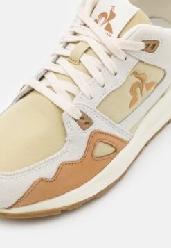 Le Coq Sportif R1000- Sneakers Laag - Optical White 11 Le Coq Sportif R1000- Sneakers Laag - Optical White -Deals Shoes Store f5e28423c92d42d1bbacb1ae5d0d9931