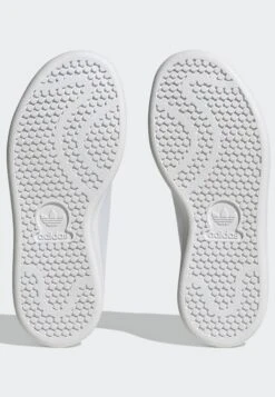 Adidas Originals Stan Smith - Sneakers Laag - Cloud White Cloud White Core Black -Deals Shoes Store f6450418fb8045ae854d7131e7530579