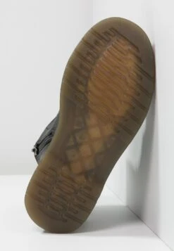 Dr. Martens 1460 J Softy - Veterboots - Black -Deals Shoes Store f6a7c177ac9d4b158614b73a6253f747