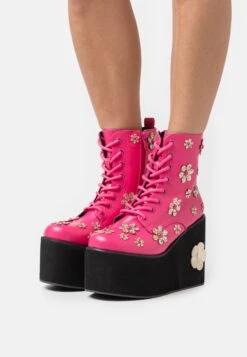 KOI FOOTWEAR Lotus Junkie Flower Flatorm Boots - Veterboots - Pink
