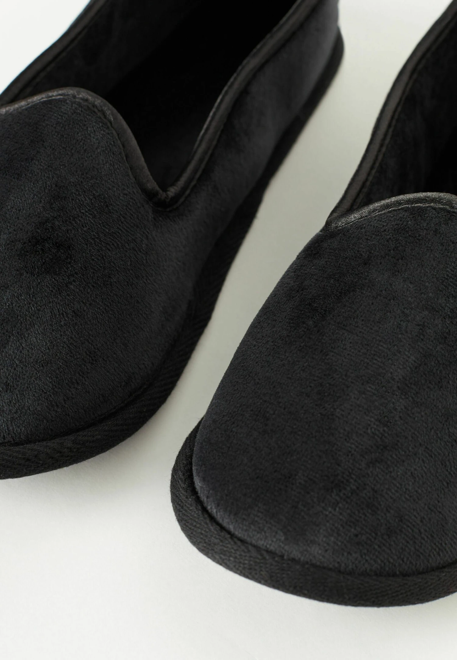 Intimissimi Pantoffels - Schwarz Black 3 Intimissimi Pantoffels - Schwarz Black - Image 3